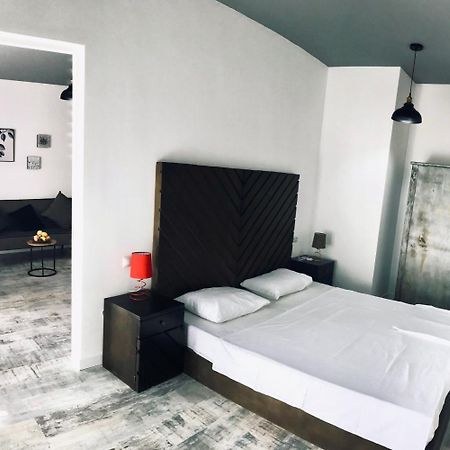 City Center Apartments By Happy Place Tbilisi Buitenkant foto